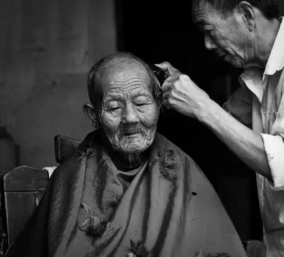 老式理发_纪实_poco摄影