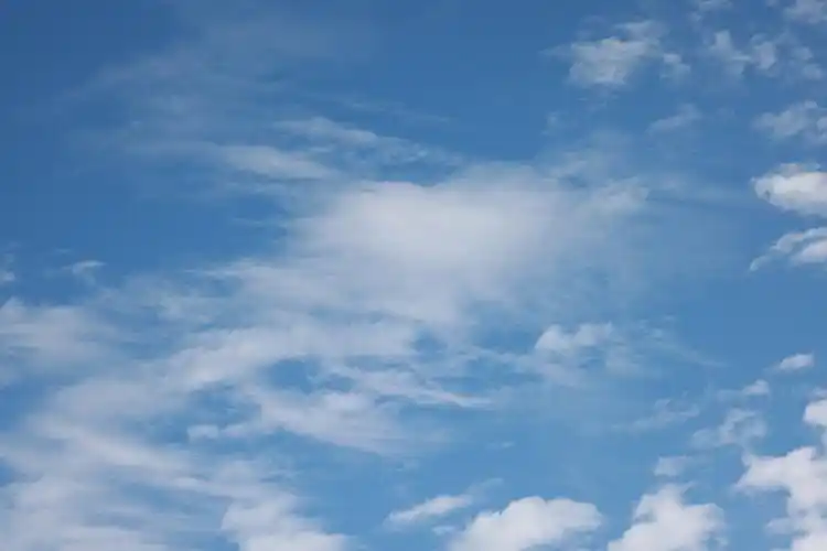 蓝色的天空云朵蔚蓝色天空背景素材|摄影|风光摄影|饿狐原创背景素材