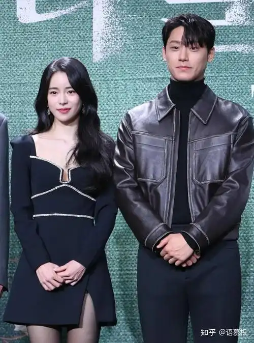 因韩剧《黑暗荣耀》而为人熟知的李到晛和林智妍,两人在剧中虽是死