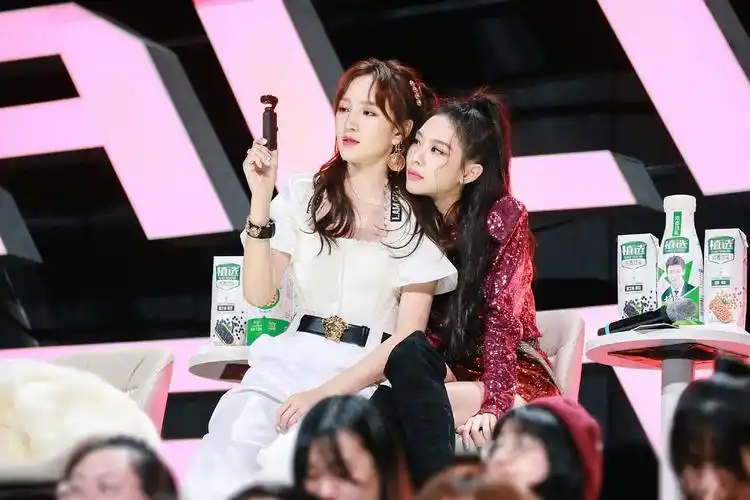 07佳霏猫05孟佳王霏霏