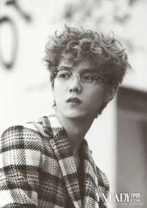 漫画里的美男子鹿晗生活写真眉目如画