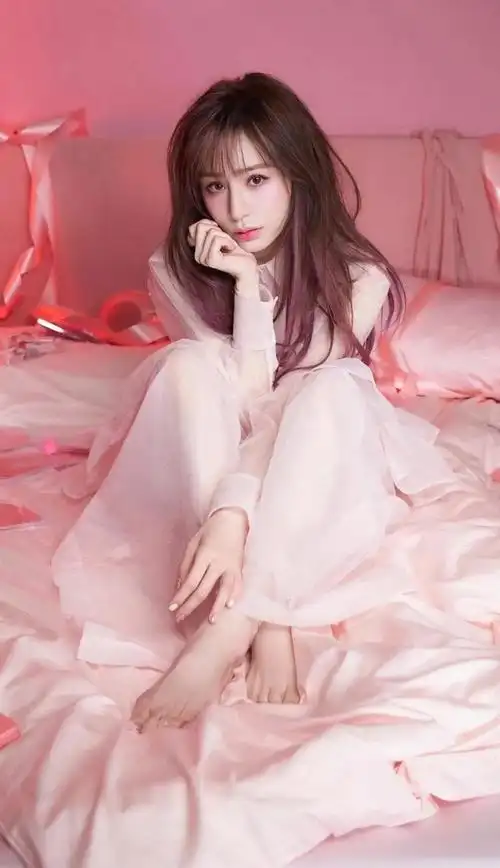 王心凌甜蜜爱情糖分终结,霸气回应分手传闻,曝感情真相引热议