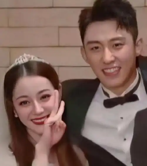 周冬雨孕照曝光刘昊然即将迎来当爸时刻他俩真的要成家了