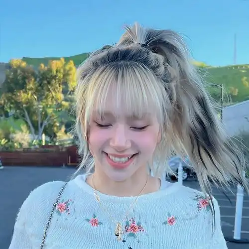 鬼马少女孙彩瑛|18张头像合集