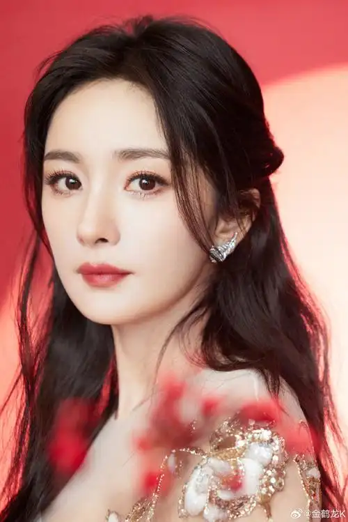 金鹤龙给杨幂化妆