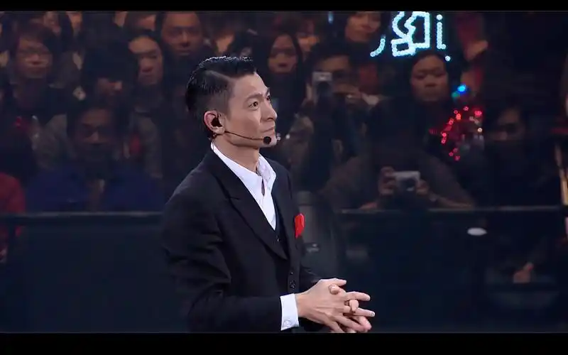 刘德华湖南卫视2013跨年演唱会(刘德华湖南卫视2013跨年演唱会高清视