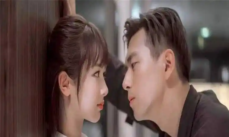 原创李现连续3年为杨紫送生日祝福童颜夫妇售后真甜张一山直接被杨紫