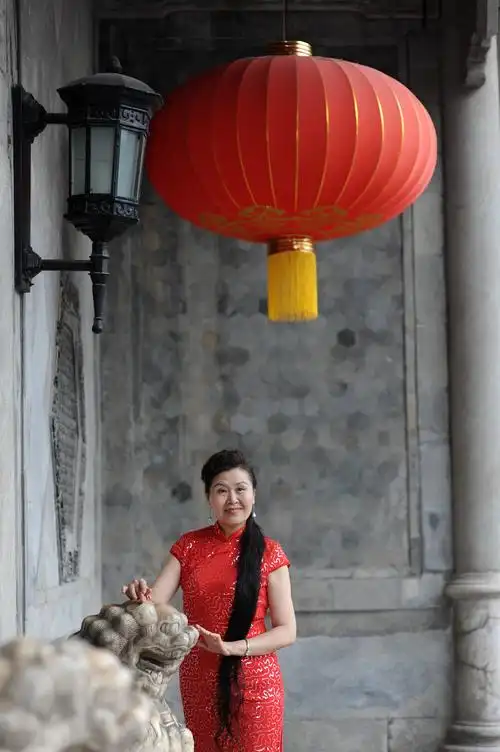 红旗袍风采 - 美篇