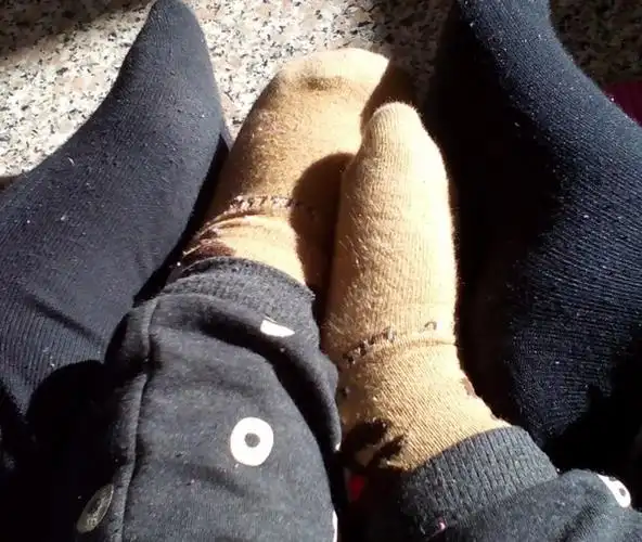 开心会说,好臭的脚丫,掉马桶过了,哈哈