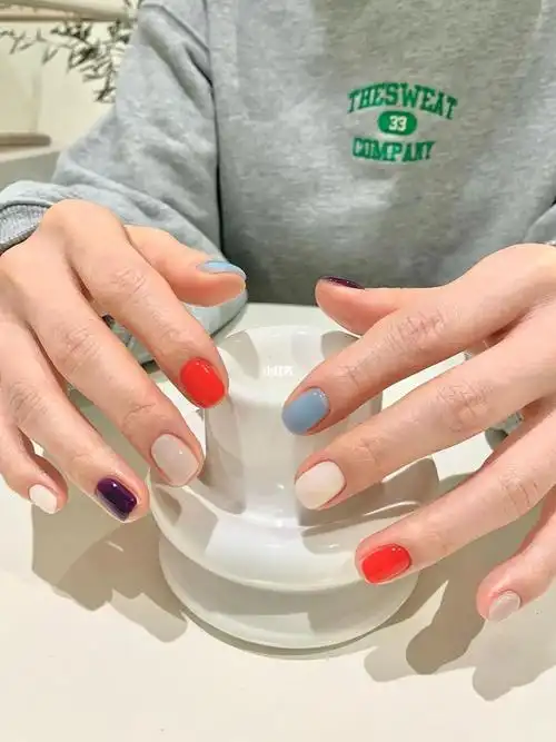 冰透跳色简约美甲心动78夏天的颜色