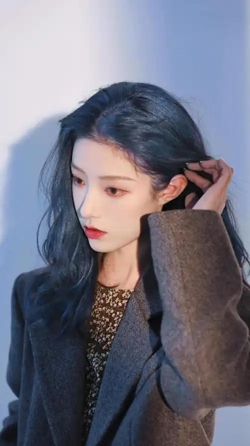 气质御姐性感霸气迷人西装写真