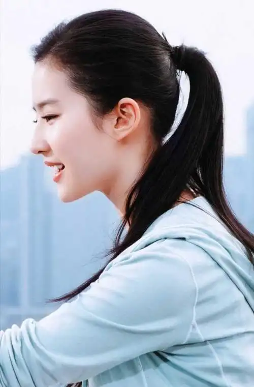 单论颜值的话,王祖贤和刘亦菲比的话,谁更胜一筹?