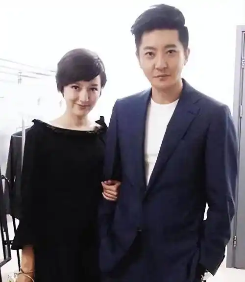 结婚也不是不可以鲍莉沉默了一会儿,认为自己与郭京飞一见如故立刻问