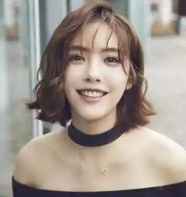 2022空气烫短发发型慵懒又时尚空气烫短发造型