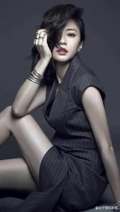 贾静雯的时尚美照真是太漂亮了