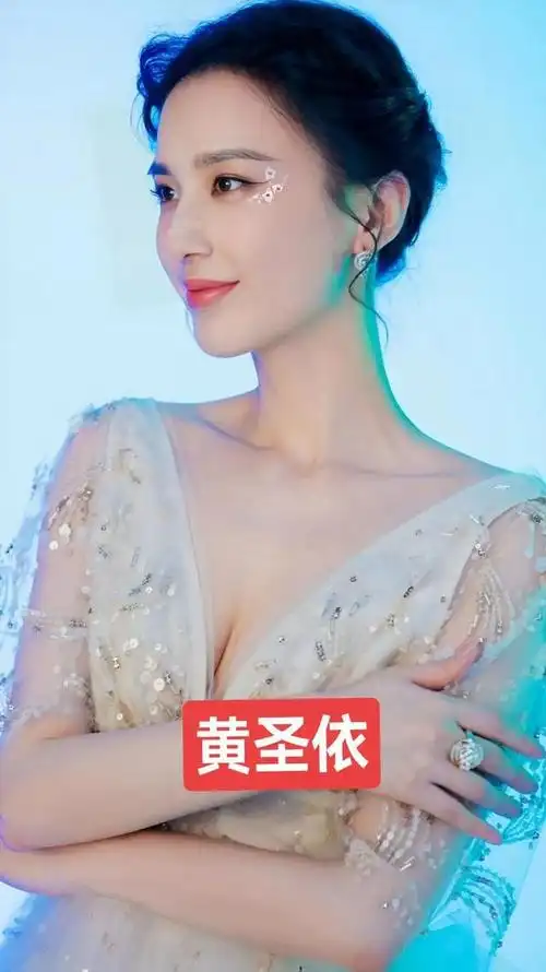 黄圣依直播意外走光! 隐私一览无遗,竟然为流量脸都不要了!