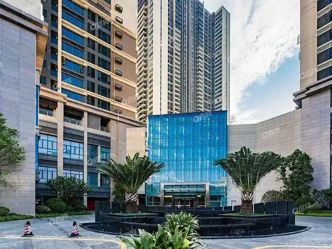 【壹城中心】 89平米精装修四房 550万 低于市场价60万 龙华实验学校