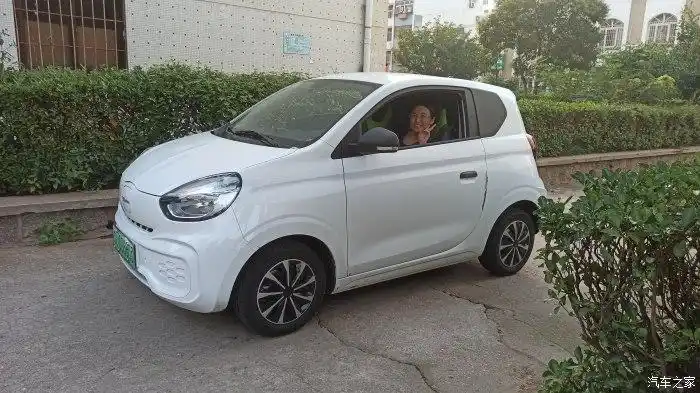 回首当年上汽荣威2020款科莱威小电动车买对了