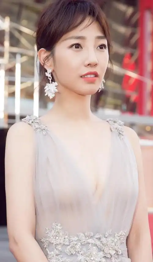 一阳指"事件过去也有一段时间了,虽然事件吵得沸沸扬扬,但是对白百何