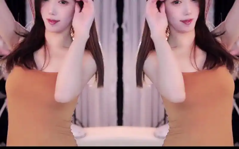 [虎牙直播星秀].[依依] [性感热舞]2023-07-06 20-28-31