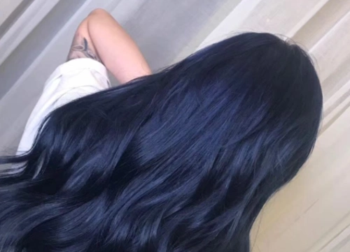 蓝黑色头发能保持多久