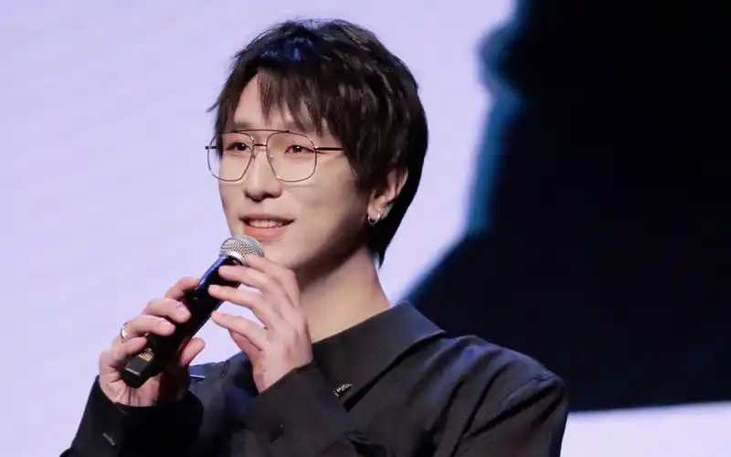 景向谁依《卫星》live版|20230211苏州声动现场