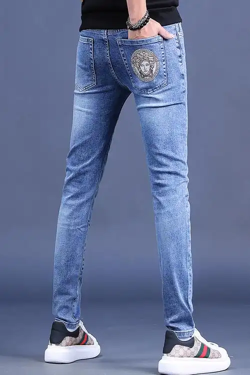 2021新款夏季牛仔裤男士修身小脚百搭弹力蓝色牛仔裤