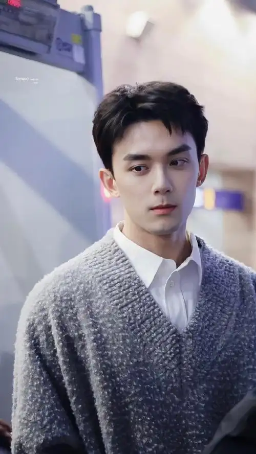 吴磊超话96#吴磊巴黎时装周#-24.1.