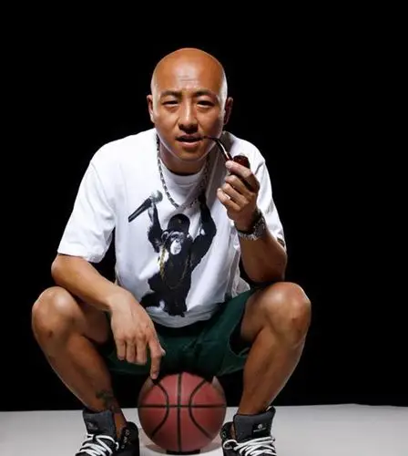 曾组合乐队风光一时,后乐队解散转型做演员很顺利_周晓鸥