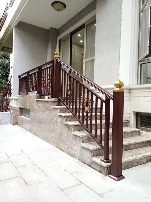 东莞市莞城鸿牌铁艺制品店|豪华铝艺|铁艺大门|铁艺扶手|铁艺栏杆