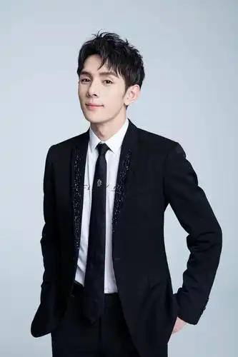 美妆博主李佳琦