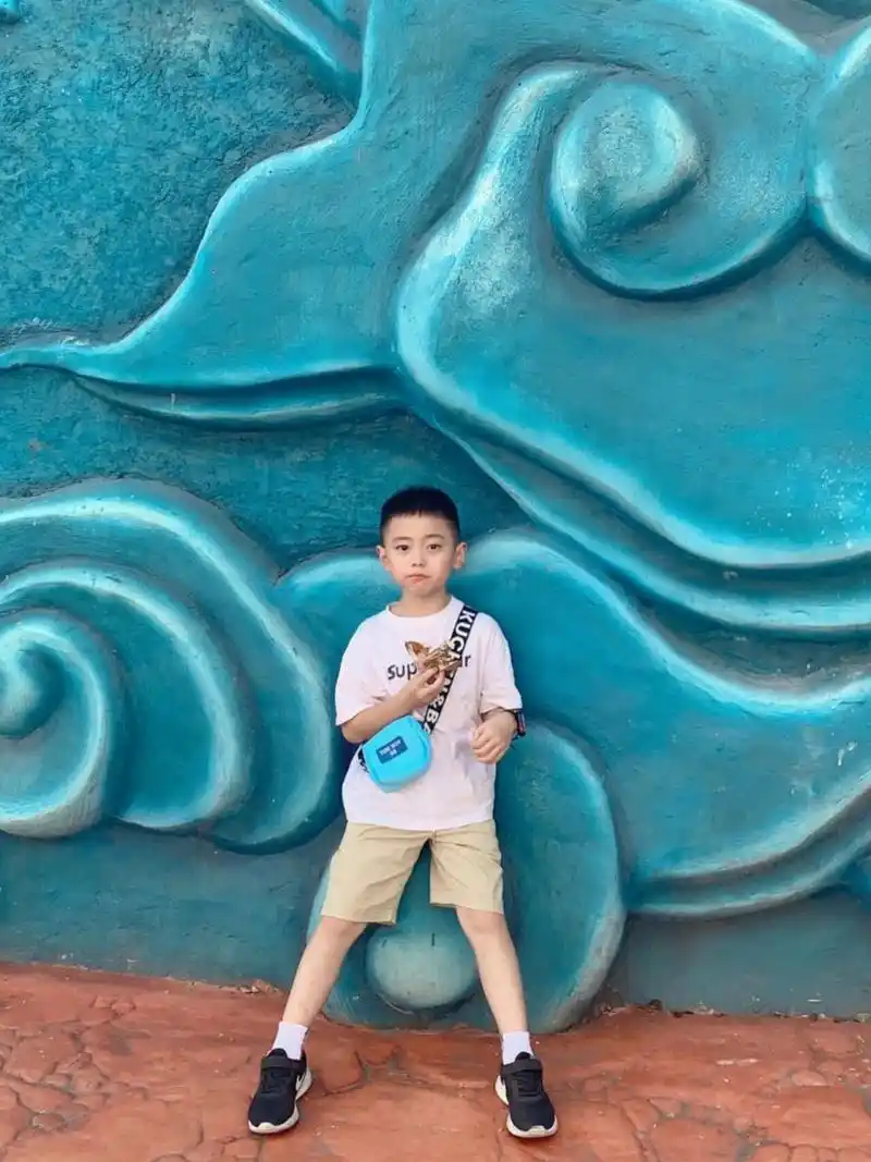 男童发型,我家儿子寸头00 个人觉得小男孩其实留寸头清爽且干净适合