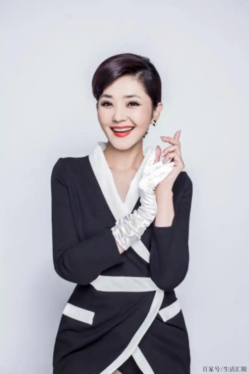 五一民族风情园盛大开园!和知名主持人方琼一起打卡畅游