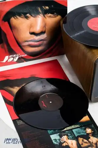 周杰伦20年黑胶专辑实物直击太香了