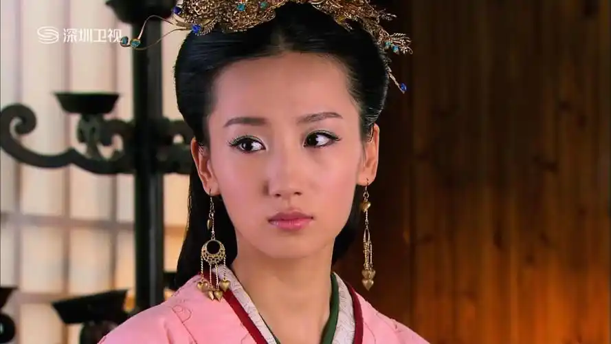 出演过《美人心计》《红楼梦》,她是娱乐圈冷美人