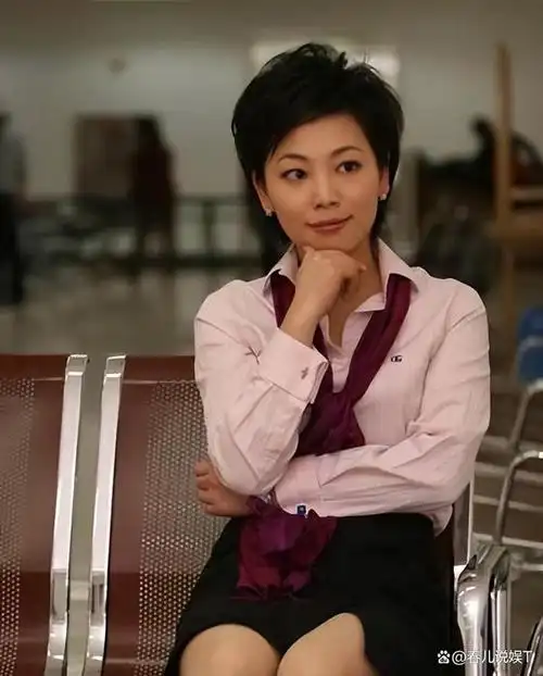 央视著名主持人劳春燕:和丈夫分居17年,怀孕7个月仍要上班