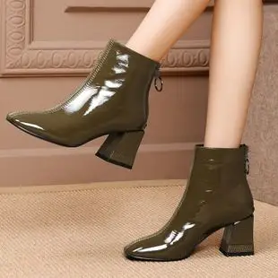 女士短靴子2019冬季新款英伦方头粗跟马丁靴漆皮鞋子军绿色高跟鞋