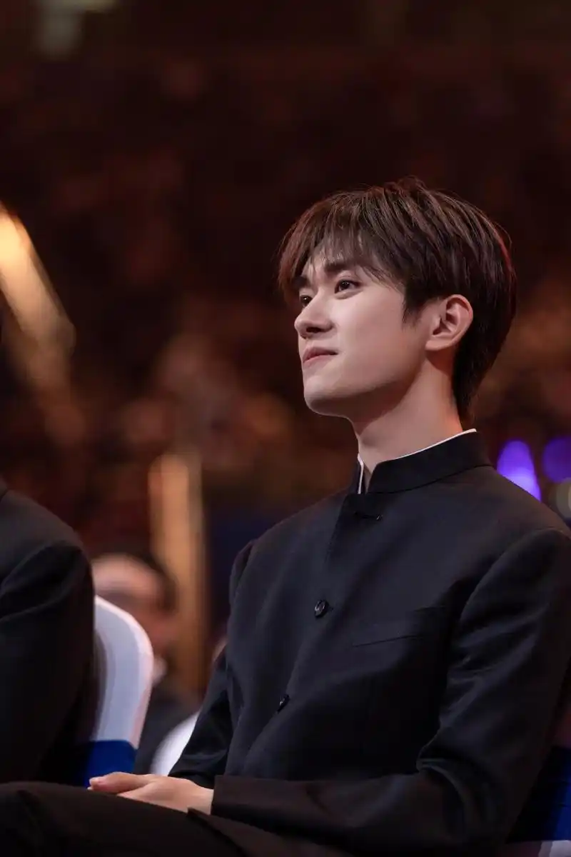 永远的最帅男主角9193#易烊千玺 #易烊千玺中山装 #易烊千玺亮相