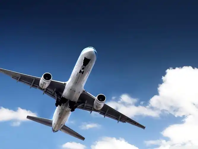 飞机起飞-民航航空飞机桌面壁纸