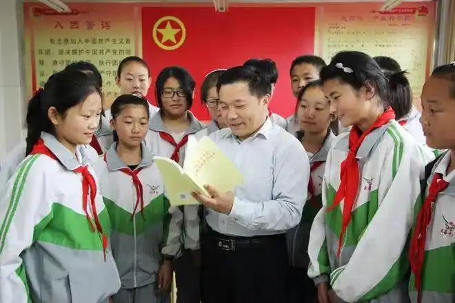 名校长访谈 | 孟楠:努力奔跑,永做校园追梦人