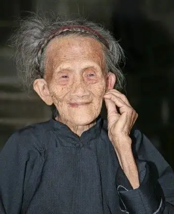 世界最长寿老人罗美珍逝世享年128岁 继任者127岁跨3世纪