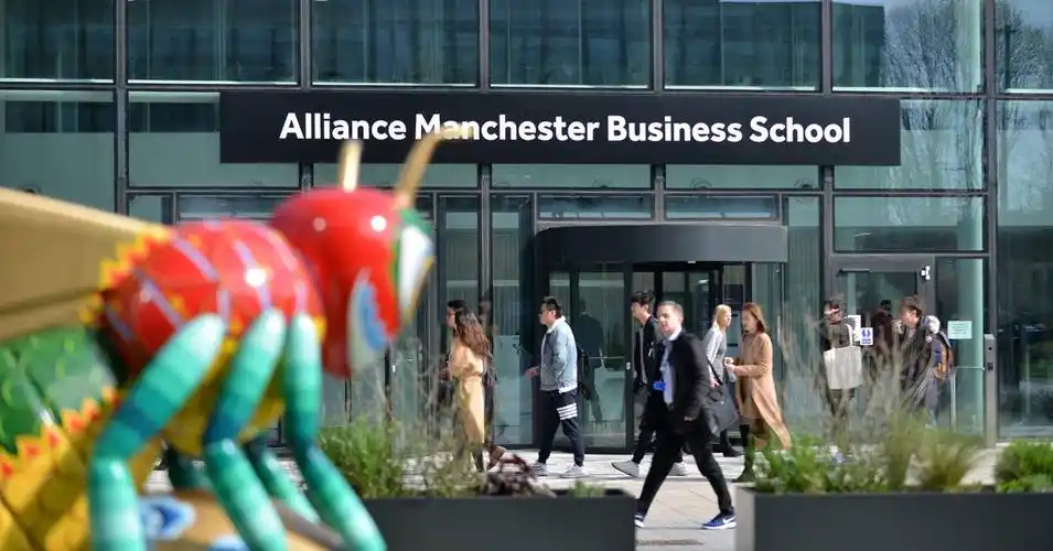 data-lemmaid="2609100">曼彻斯特大学 /a>下属二级学院,英国最早建立