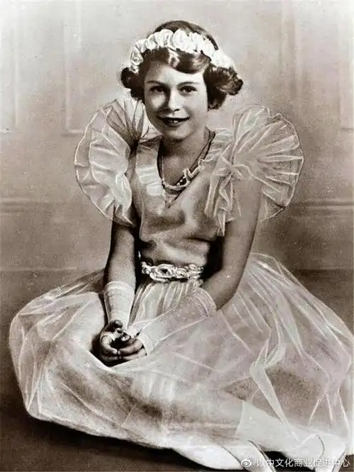英国女王伊丽莎白二世年轻时的照片,曾经的盛世美颜