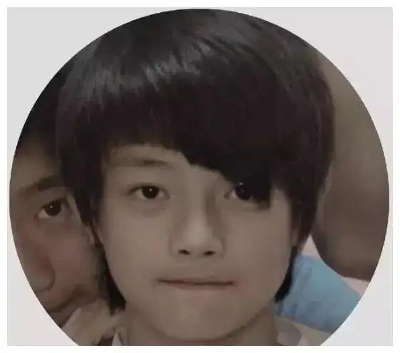 王一博童年照片新上线各路网友大显神通玩出了动态表情包