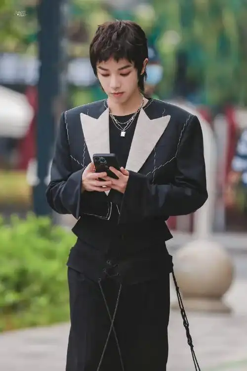 华晨宇萌探探探案2