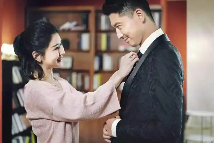 干净的5大女神,李小萌为了老公不拍吻戏,她就厉害了_绯闻_颜丹晨_杨蓉