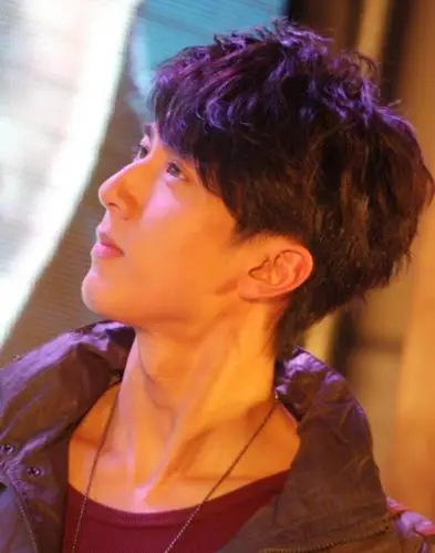 吴尊是飞轮海中人气最高的成员