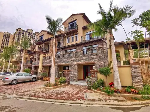 别墅外观实拍图