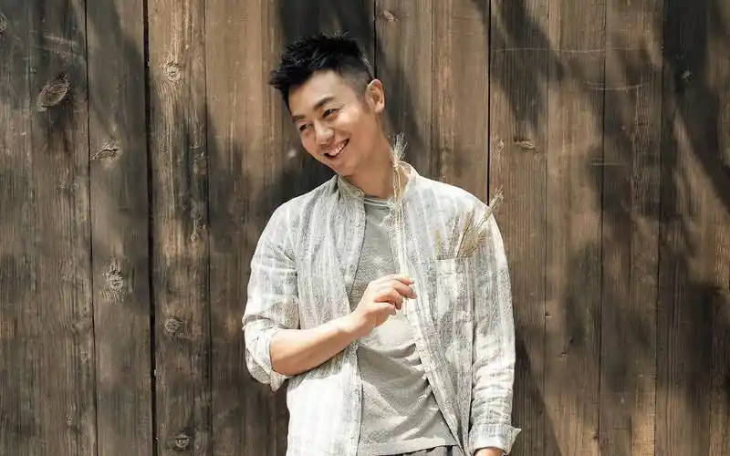 内地明星朱亚文高清壁纸