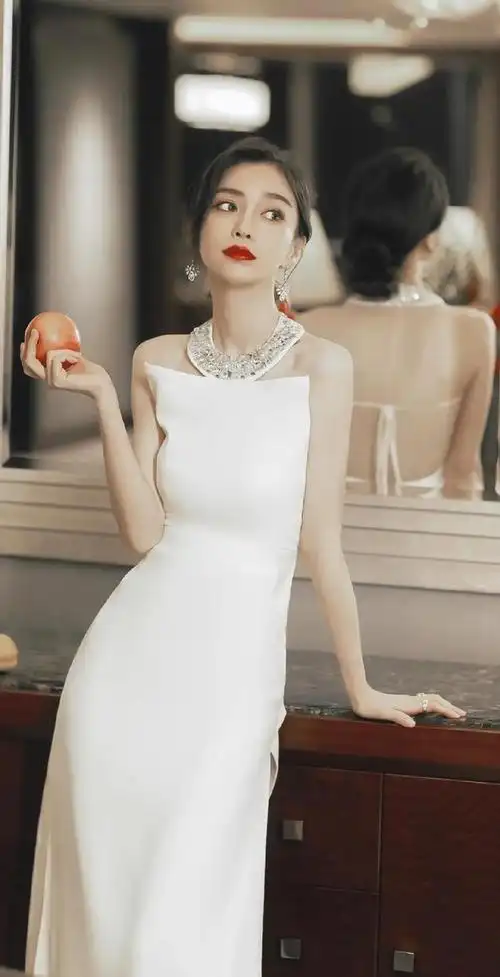 angelababy吊带裙余生再无倾城色一草一木皆相思